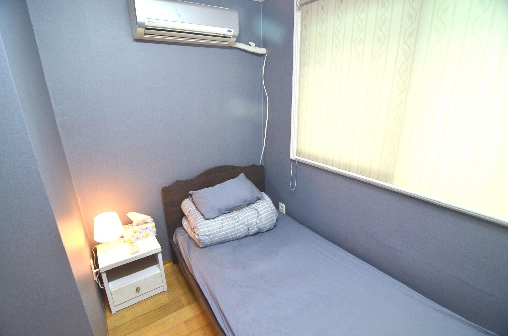 Kimchee Hongdae Guesthouse Seoul Ngoại thất bức ảnh