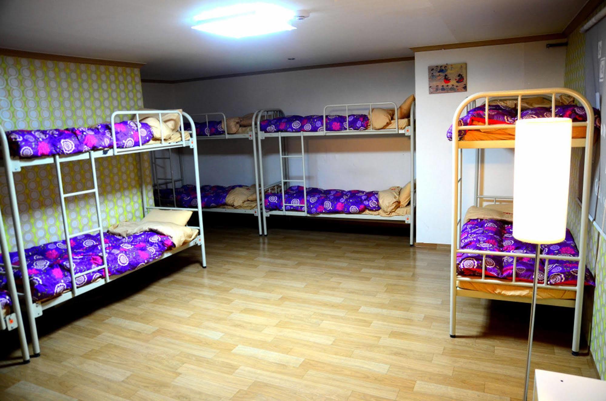 Kimchee Hongdae Guesthouse Seoul Ngoại thất bức ảnh